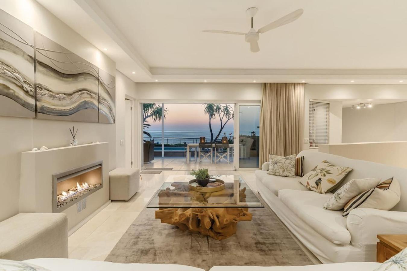Stern Close Camps Bay Holiday home